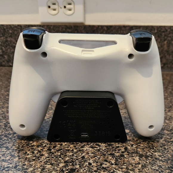 Playstation 4 controller alarm clock - Picture 4 of 4